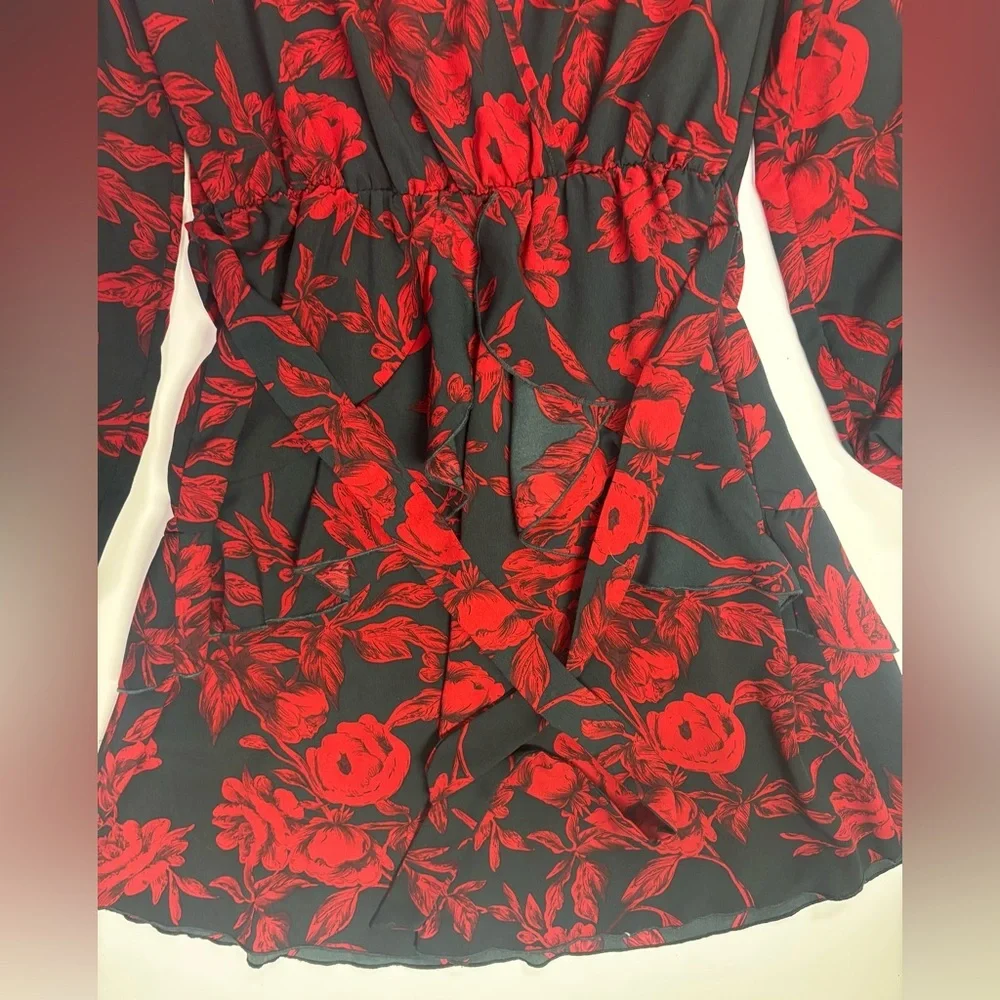 319. Elegant Red Floral Dress - Picture 7 of 8